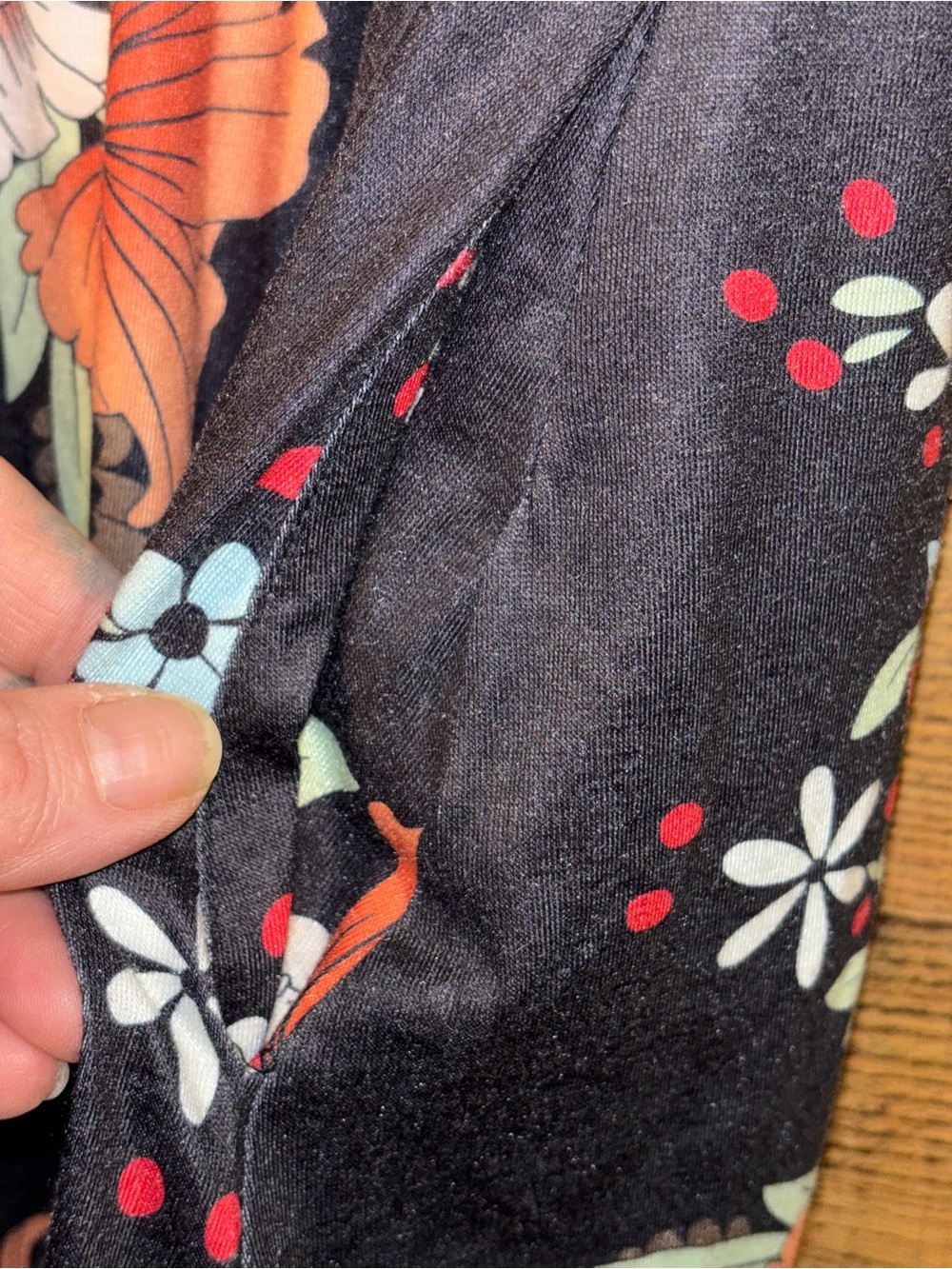 Yathon Floral Dress - Picture 3 of 4